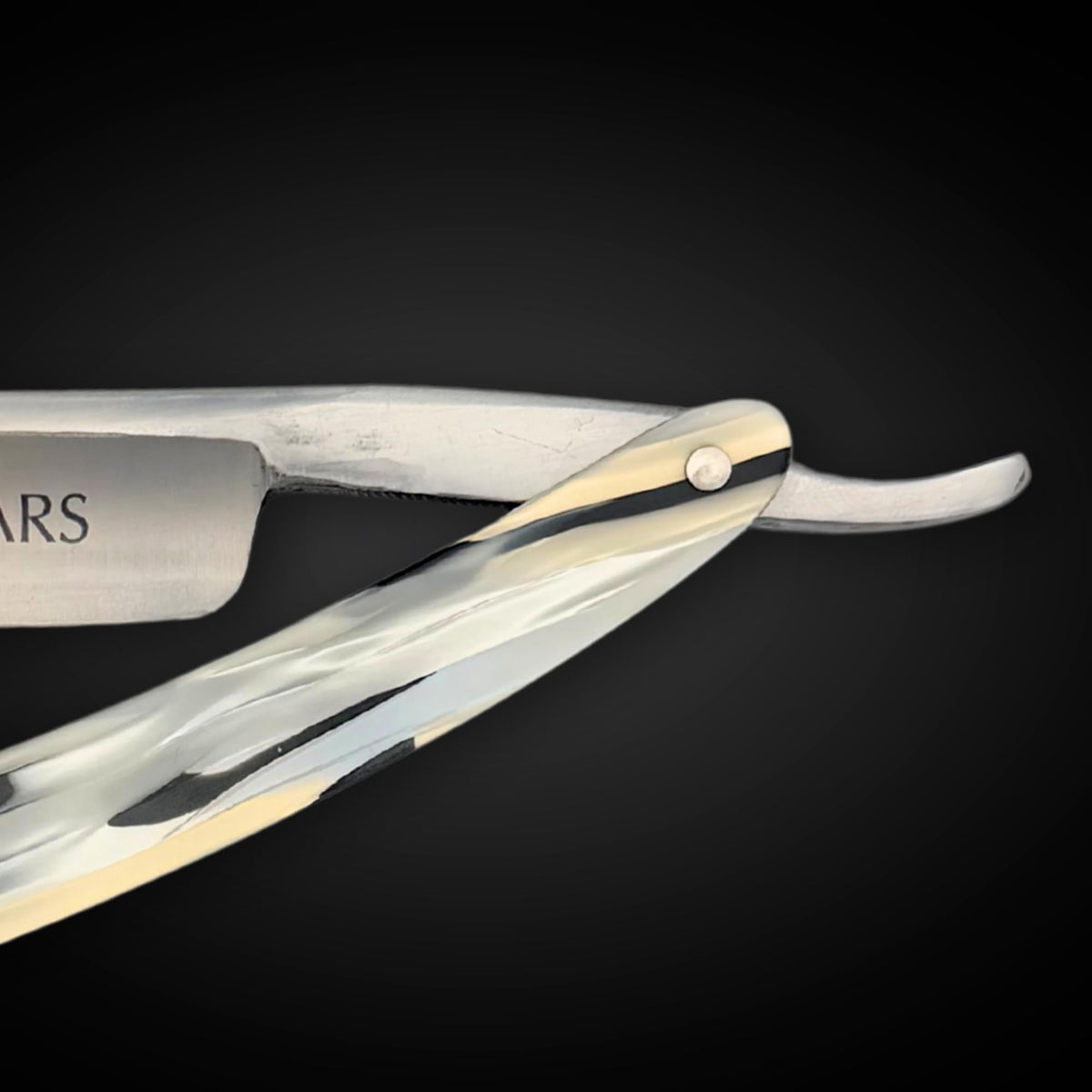 Straight Edge Shave Saki Epoxy Carbon Series - Modern