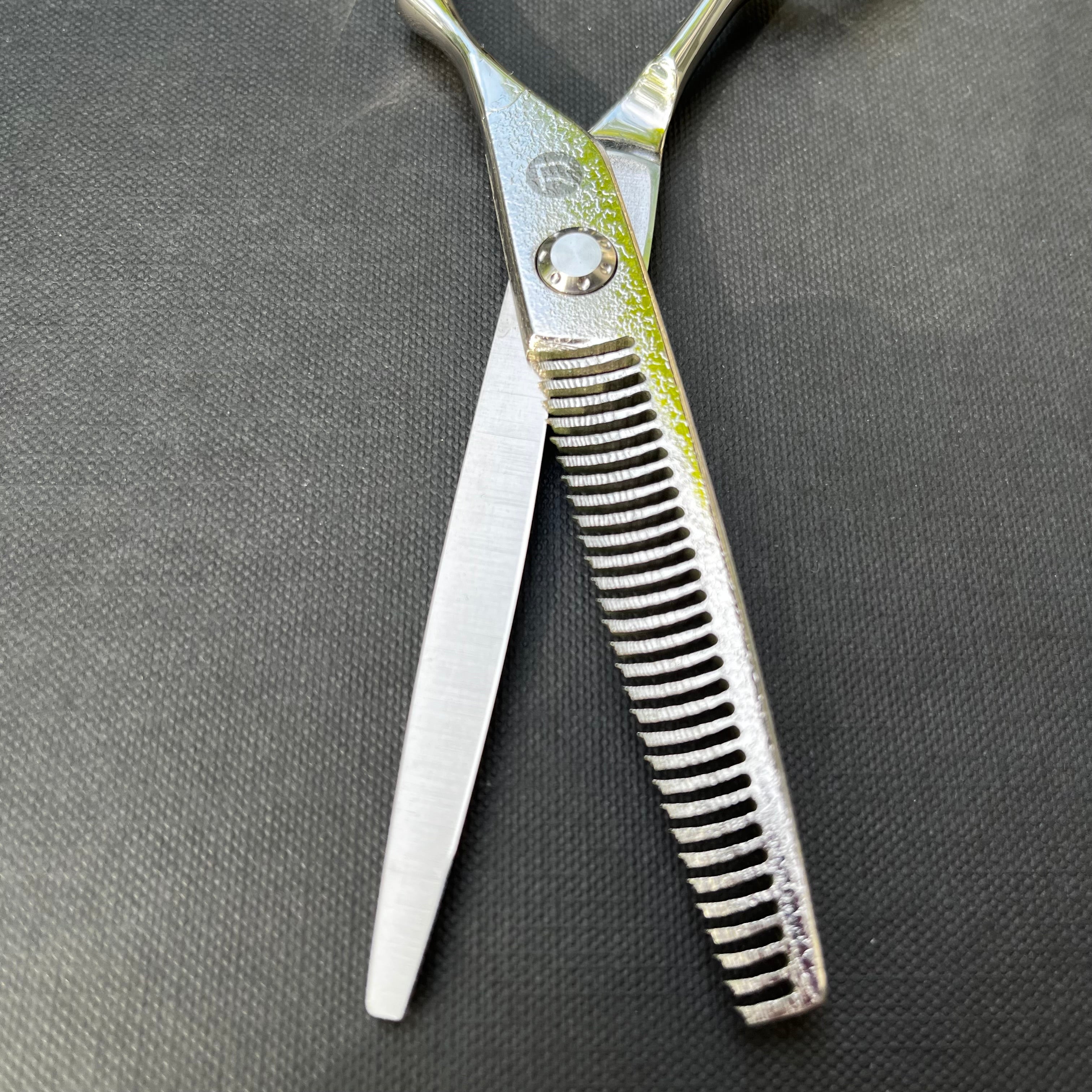 Dotanuki Damascus Hair Thinning/Texturizing Shears - Open Box