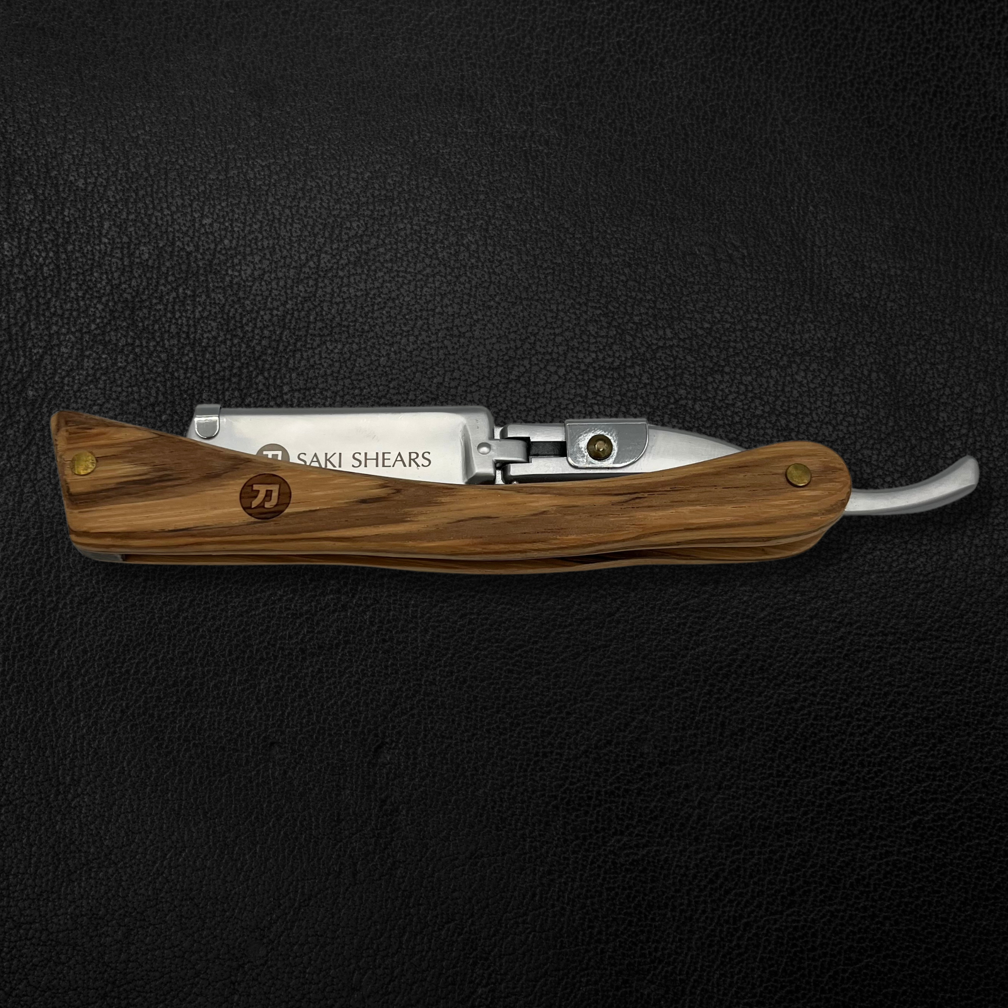 Kaze Shavette Straight Razor by Saki Shears